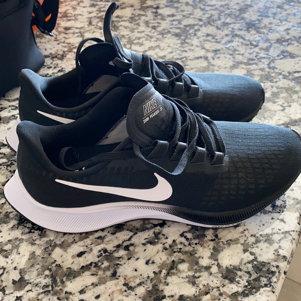 Women’s Nike Zoom Pegasus 37